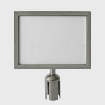 Porta carteles para barrera horizontal A4 cromada