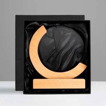 Trofeo en forma de globo en madera y cristal con caja de presentación